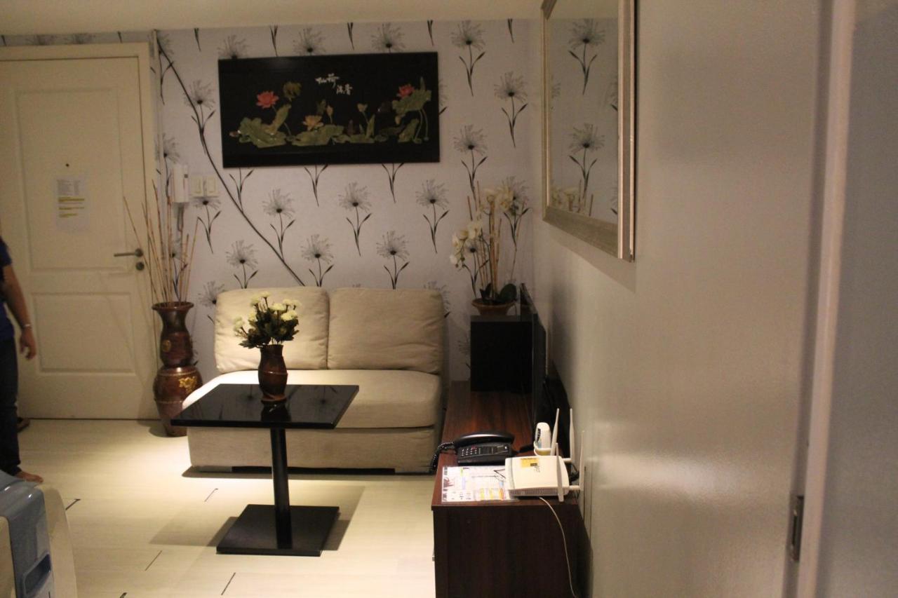 Azure C2 Balcony Wifi Near Mall Airport Multiple Units Paranaque City Εξωτερικό φωτογραφία