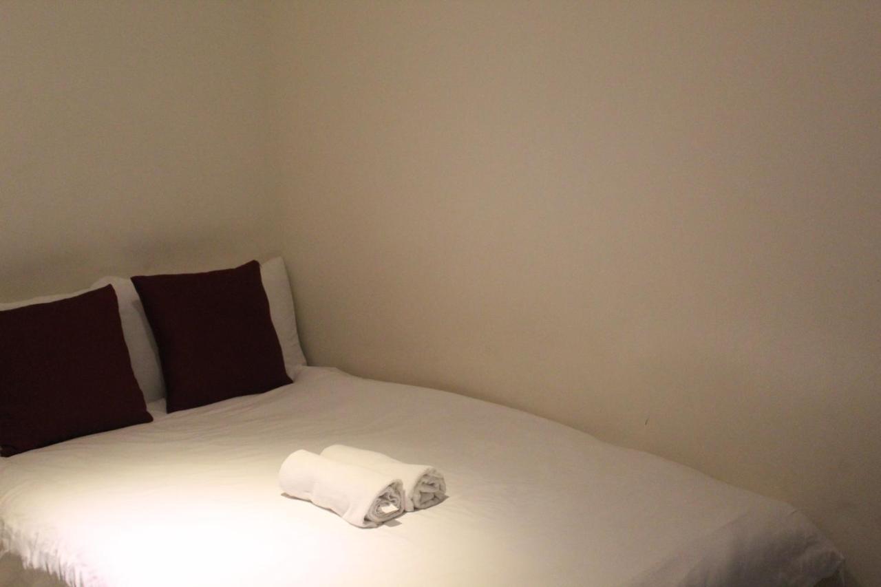 Azure C2 Balcony Wifi Near Mall Airport Multiple Units Paranaque City Εξωτερικό φωτογραφία
