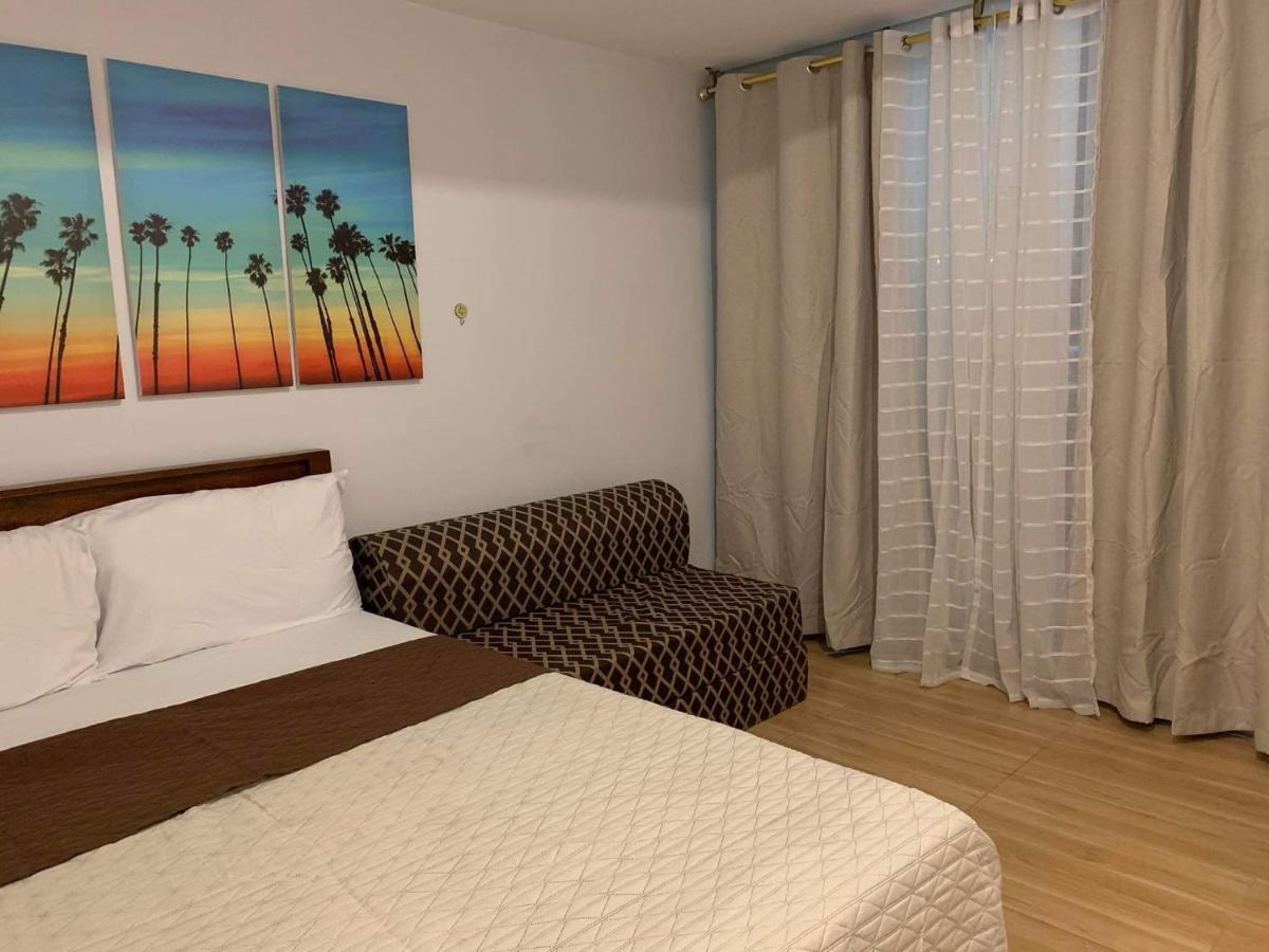 Azure C2 Balcony Wifi Near Mall Airport Multiple Units Paranaque City Εξωτερικό φωτογραφία