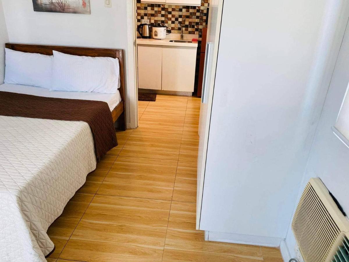 Azure C2 Balcony Wifi Near Mall Airport Multiple Units Paranaque City Εξωτερικό φωτογραφία
