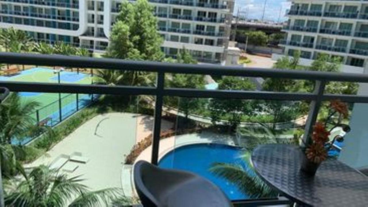 Azure C2 Balcony Wifi Near Mall Airport Multiple Units Paranaque City Εξωτερικό φωτογραφία